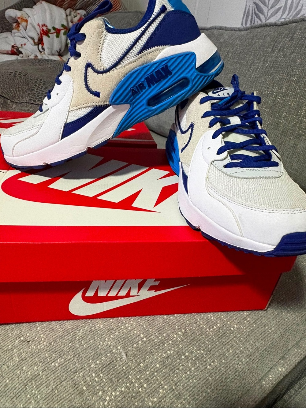 Nike Men’s White, Blue & Cream Air Max Retro Sneakers